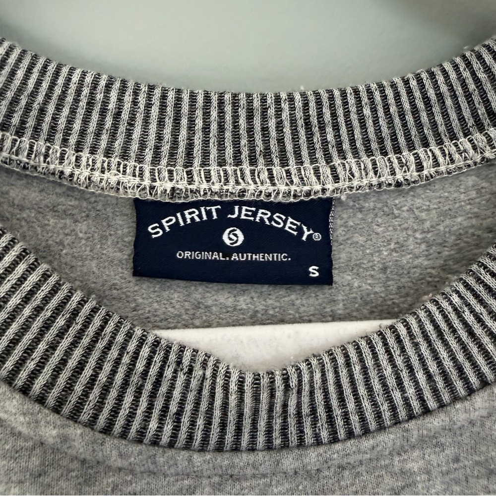 Spirit Jersey Killington Vermont Sherpa Gray White Sweatshirt Apres Ski - Picture 11 of 14